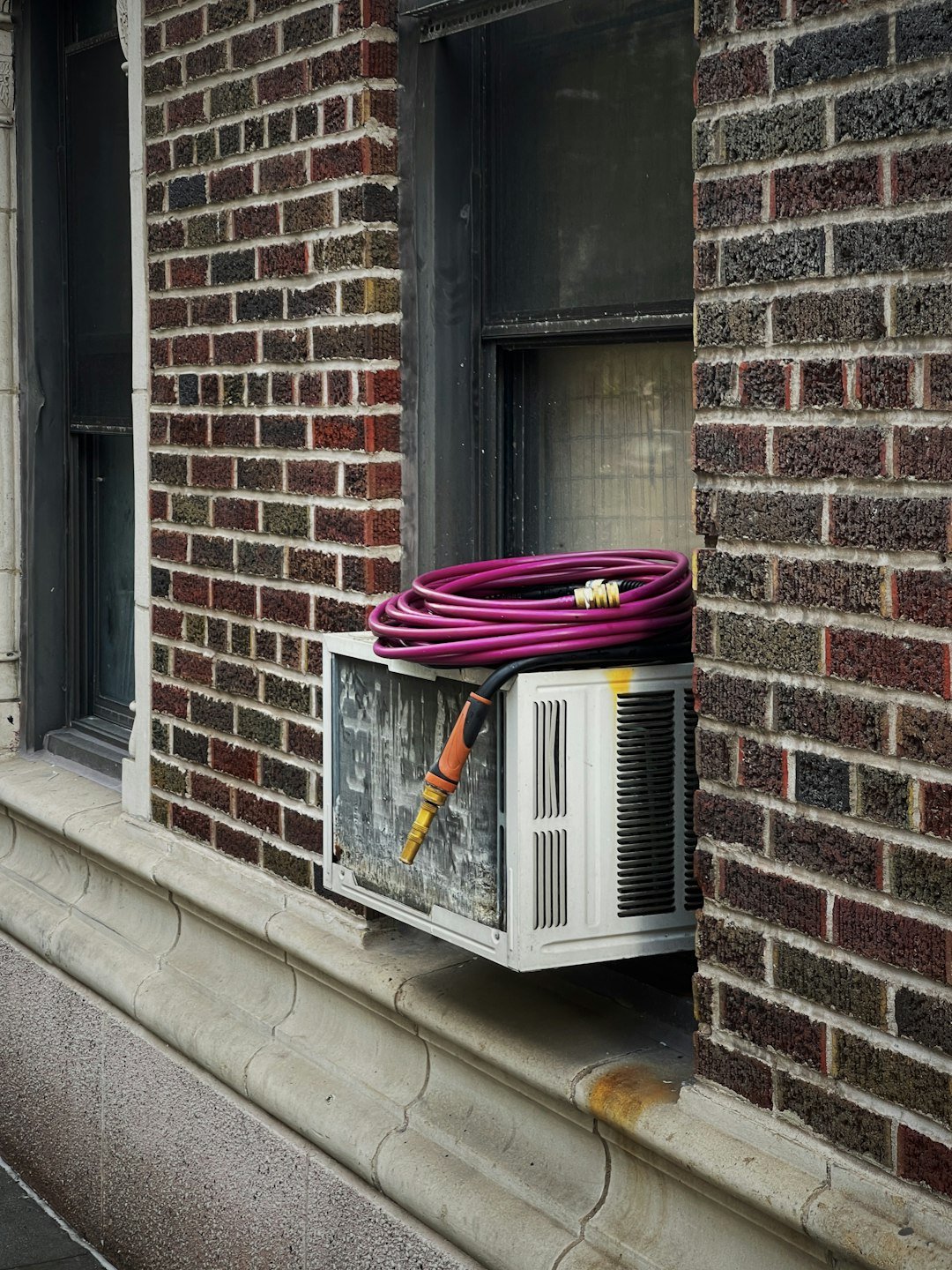 a-radiator-outside-a-door-q0ln1smannk